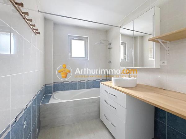 Location Appartement 3 pièces 66 m2 à Bourgoin-Jallieu