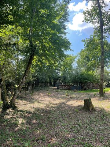 Terrain à bâtir de 670 m² environ