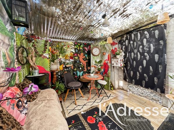 T3 AVEC VÉRANDA, TERRASSE, CAVE ET ATELIER - EXPOSITION SUD