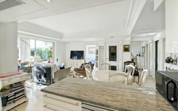 Appartement à vendre    3 pièces • 71,04 m2 Golfe Juan - Vallauris
