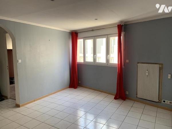 APPARTEMENT DE TYPE 3/ COURLANCY-PORTE DE PARIS 