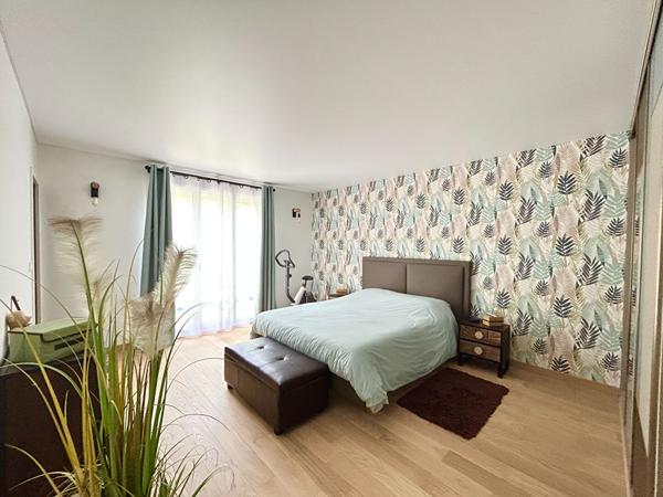 DOMAINE PRIVÉ - MAISON DE PLAIN PIED AVEC COMBLES AMENAGÉS