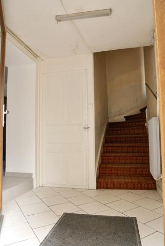 MAISON DE VILLE AVEC GARAGE ET DEPENDANCE 69 900 €