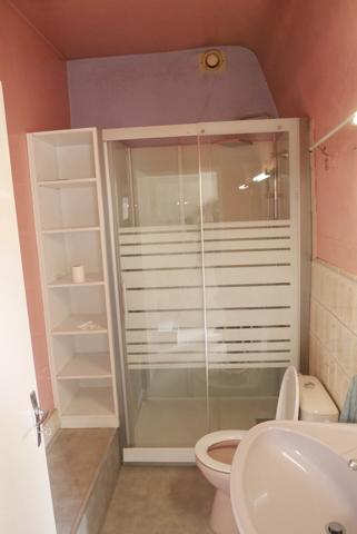 MAISON DE VILLE AVEC GARAGE ET DEPENDANCE 69 900 €