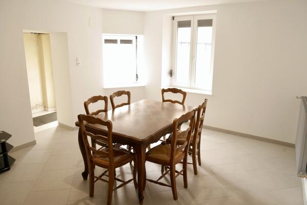 MAISON DE VILLE AVEC GARAGE ET DEPENDANCE 69 900 €