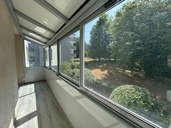 EXCLUSIVITÉ APPARTEMENT 3 PIÈCES IDÉALEMENT SITUÉ À LONS-LE-SAUNIER 65 m2