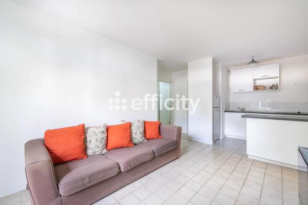 Appartement
         2 pièces
        - 45 m² Exclusivité 170 000 € *