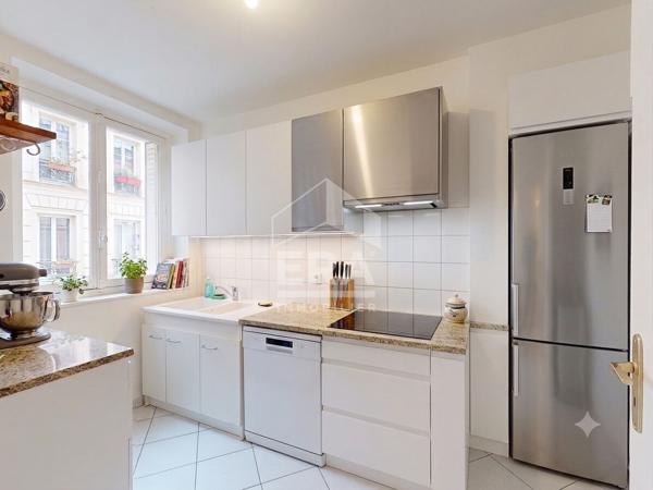 Secteur Saint-Augustin / Gare Saint-Lazare - 3 pièces - 2 chambres - 56.25 m2