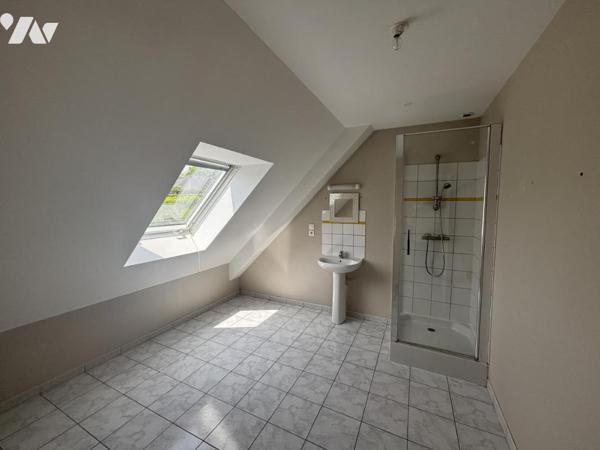 PROXIMITÉ TORIGNI SUR VIRE / MAISON D'HABITATION AVEC JARDIN