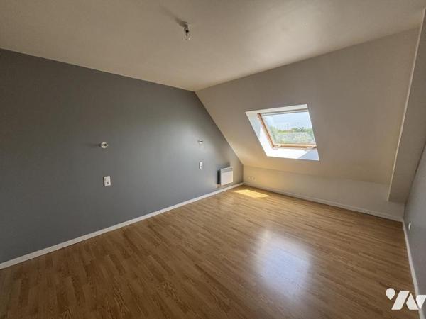 PROXIMITÉ TORIGNI SUR VIRE / MAISON D'HABITATION AVEC JARDIN