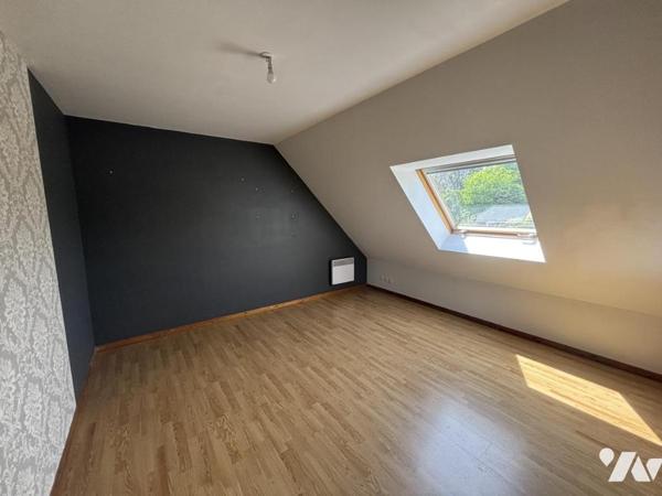 PROXIMITÉ TORIGNI SUR VIRE / MAISON D'HABITATION AVEC JARDIN