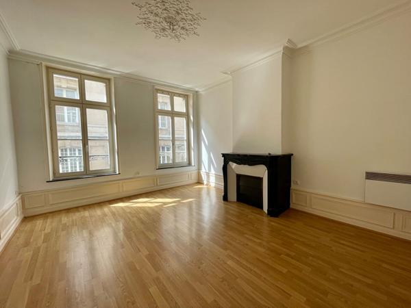 Appartement 2 pièce(s) 63.08 m2 PROCHE PLACE CARNOT NANCY