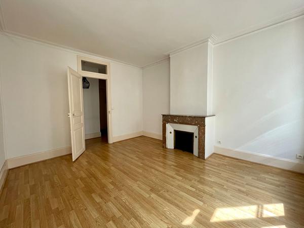 Appartement 2 pièce(s) 63.08 m2 PROCHE PLACE CARNOT NANCY