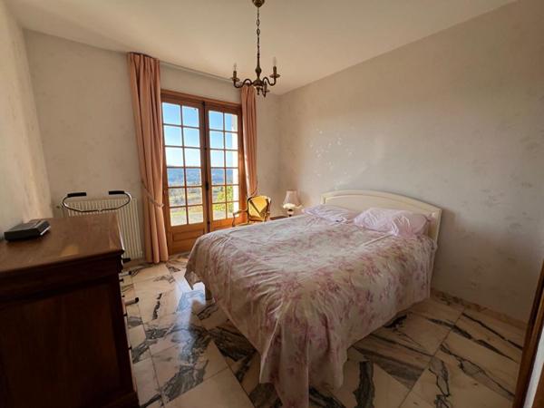 Maison Arconsat 5 pièce(s) 112 m2