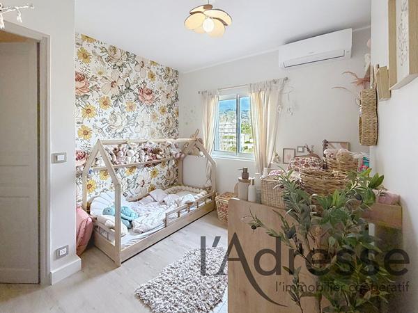 COUP DE COEUR ! Quartier Minelle, villa 5 pièces 202 m2 avec piscine !