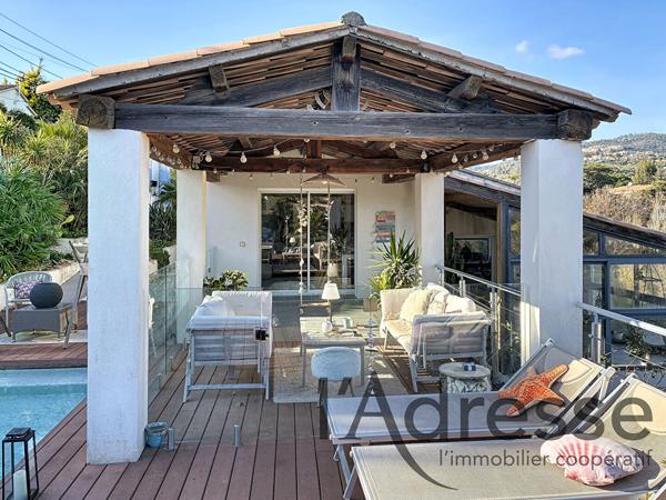 COUP DE COEUR ! Quartier Minelle, villa 5 pièces 202 m2 avec piscine !