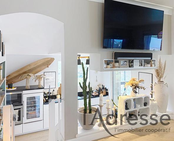 COUP DE COEUR ! Quartier Minelle, villa 5 pièces 202 m2 avec piscine !