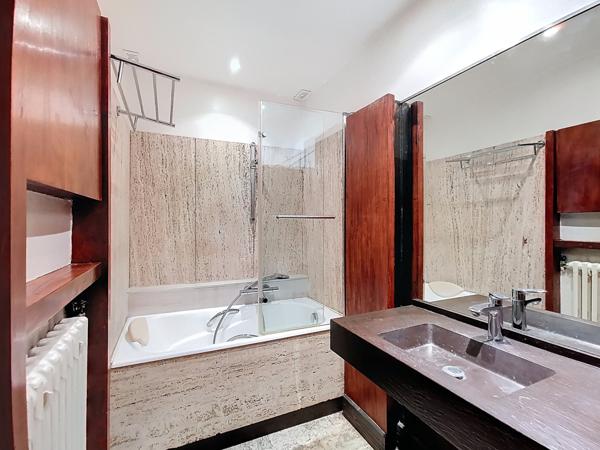 Marseille (13007) Vue directe Vieux-Port – Appartement traversant de 130 m² avec garage en sus