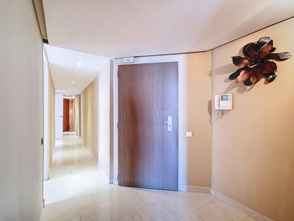 Marseille (13007) Vue directe Vieux-Port – Appartement traversant de 130 m² avec garage en sus