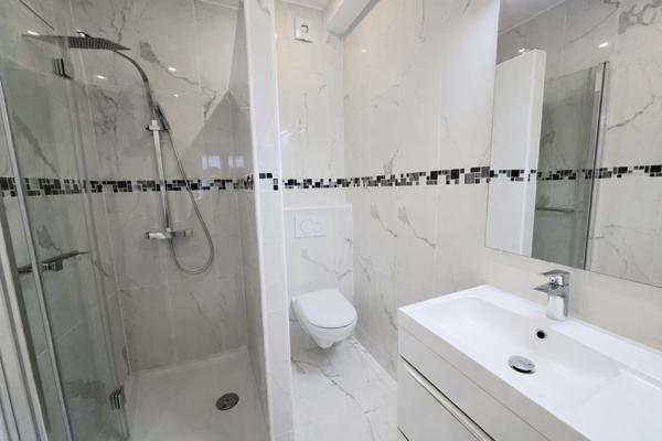 Puteaux (92800) IMMEUBLE / MAISON - PUTEAUX / LES BERGERES 350 m² Garage et 2 parking