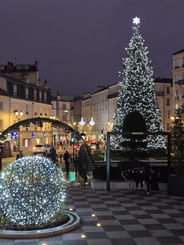 Puteaux (92800) IMMEUBLE / MAISON - PUTEAUX / LES BERGERES 350 m² Garage et 2 parking