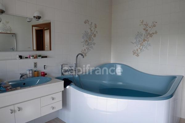 Superbe Maison Bourgeoise avec Vue Panoramique sur Maurs (15)