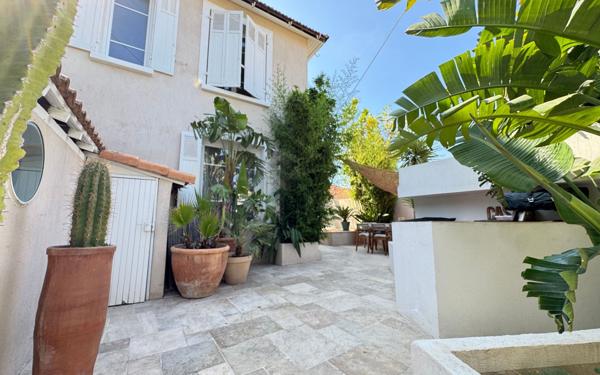 Maison à vendre    5 pièces • 100 m2 Toulon