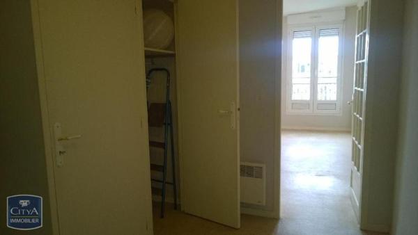 Appartement à louer 3 pièces 80.91m² Angers (49100)