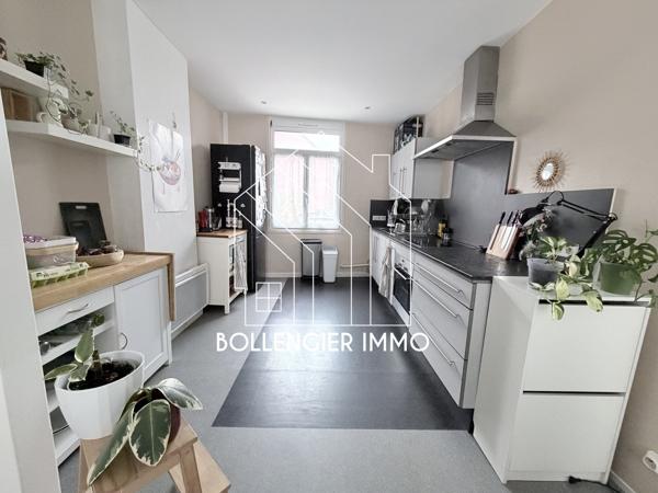 Maison 6 pièce(s) 3 chambre(s) 121 m²