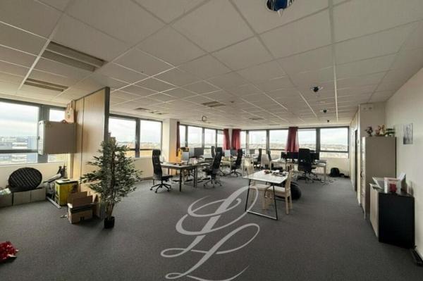 Location - BUREAUX 130 m 2