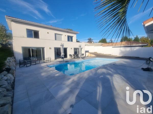 Maison d’architecte 5 pièces de 150 m² à Foulayronnes (47510)