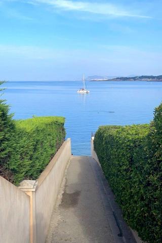 À vendre – Appartement T2 refait à neuf – Résidence du Cap Nègre