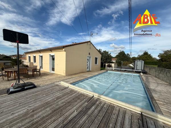 Maison  10 pièce(s)  8 chambre(s)  272.86 m²