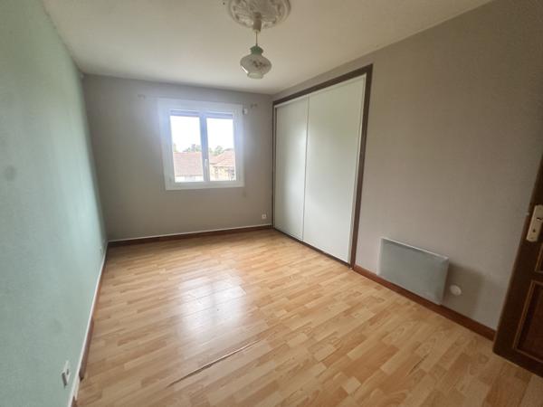 Maison  10 pièce(s)  8 chambre(s)  272.86 m²