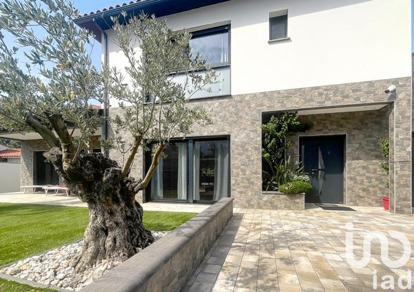 Maison à vendre 5 pièces 195 m² Elne