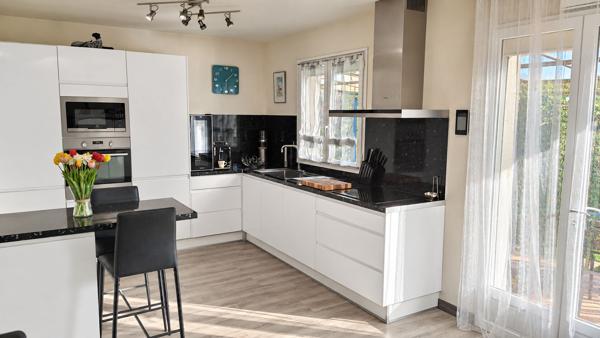 Maison familiale 4 à 5 chambres- 128.80 m2 - La Riche