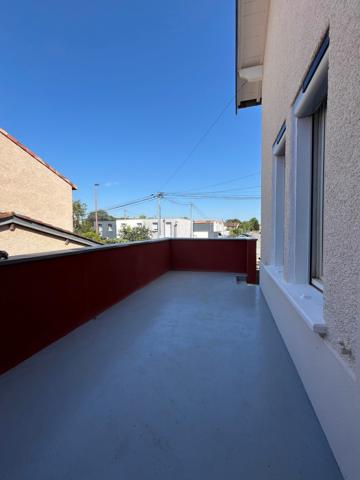 T4 LARDENNE AVEC TERRASSE PARKING