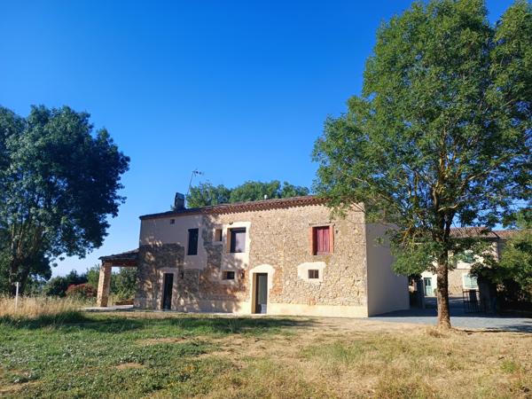 MAISON DE TYPE 5 AVEC JARDIN - Treville (11400)