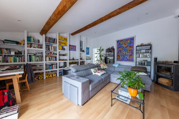 Lunel-Viel (34400) Lunel-Viel Centre-Ville Maison 142.86 m2 et dépendances de plus de 85 M²- Cour 100 M² -2 garages