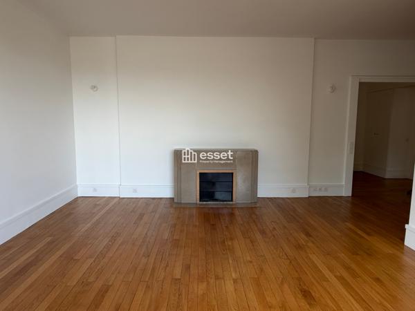 Location Appartement 4 pièces 123 m² - Saint-cloud 92210