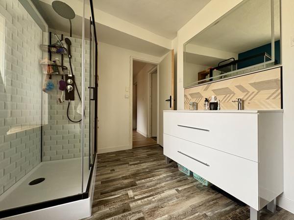 Appartement
         4 pièces
        - 133 m² Exclusivité 259 000 € *