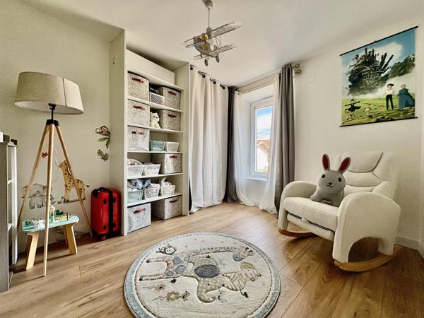 Appartement
         4 pièces
        - 133 m² Exclusivité 259 000 € *