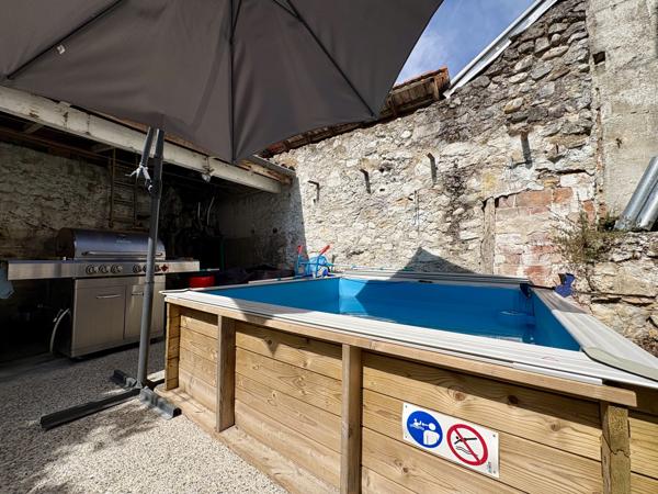 Appartement
         4 pièces
        - 133 m² Exclusivité 259 000 € *