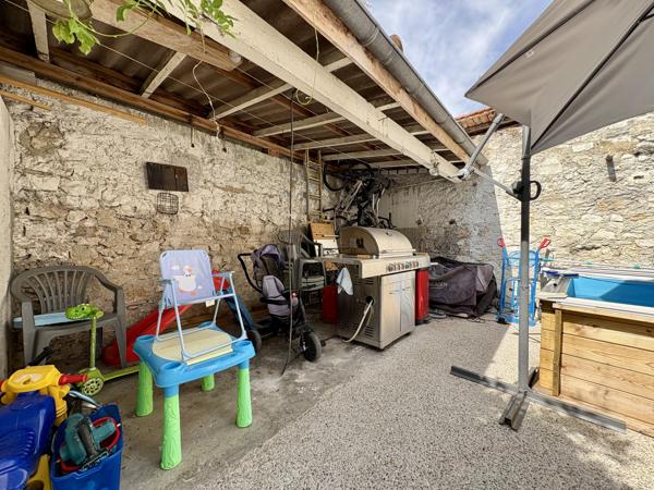 Appartement
         4 pièces
        - 133 m² Exclusivité 259 000 € *
