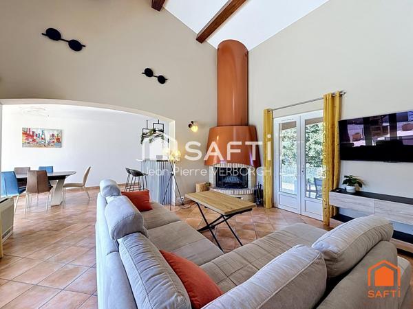 Villa de 114m² sur 1609m² de terrain avec piscine