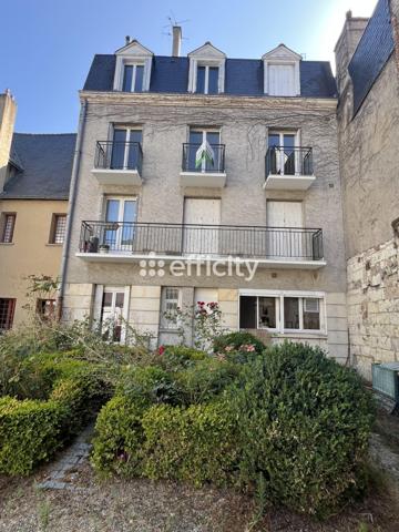 Appartement
         4 pièces
        - 95 m² 329 700 € *