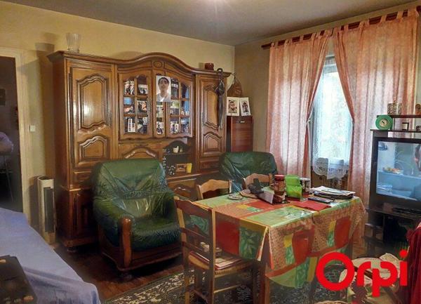 Appartement à vendre    3 pièces • 51 m2 Montluçon