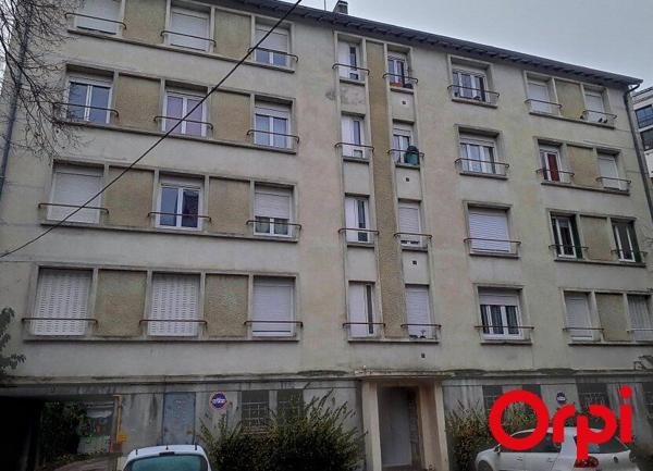 Appartement à vendre    3 pièces • 51 m2 Montluçon