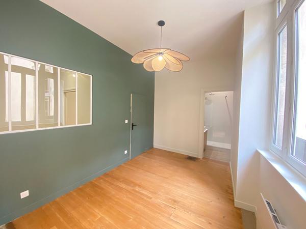 Appartement T2 bis hyper centre ville hôtel particulier + cave