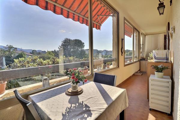 Marseille (13012) Bien d'exception, maison familiale de 290 m2 au calme absolu entre les 3 lucs et la Valentine